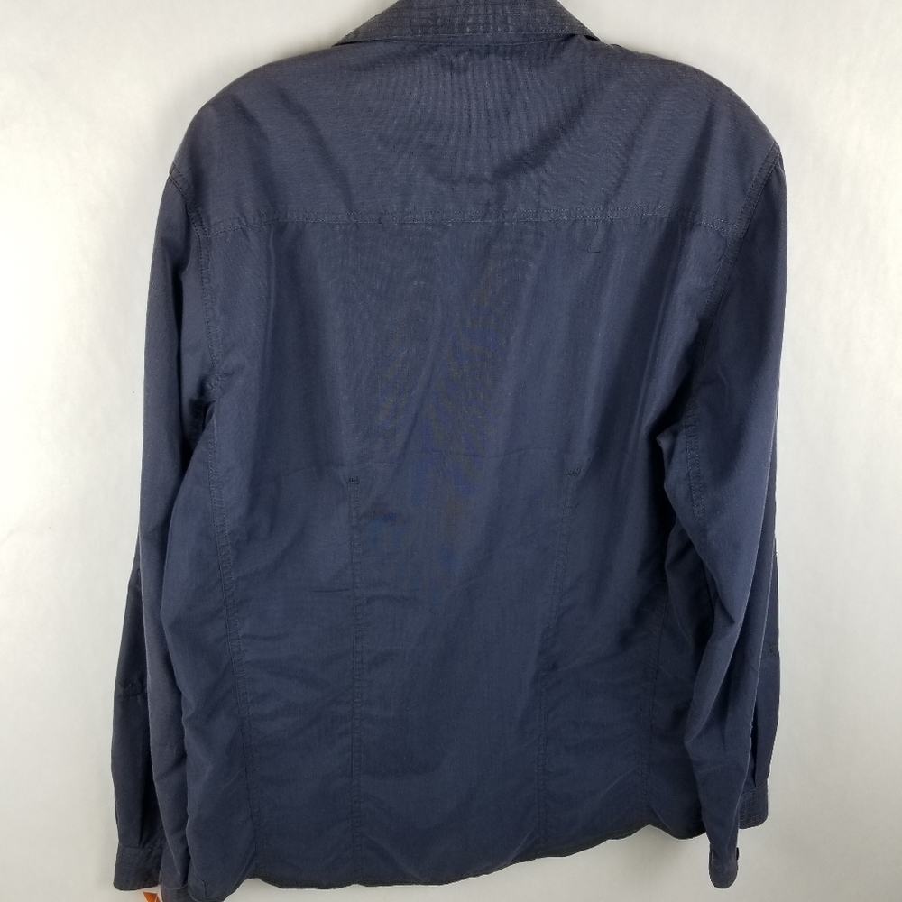 🎁 3/$20 Sovereign Code Button down - Picture 2 of 3